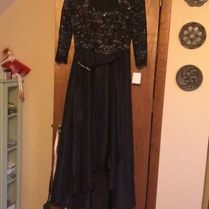 R & M Richards Dresses - Black midi dress R & M Richards Dresses - Black midi dress
